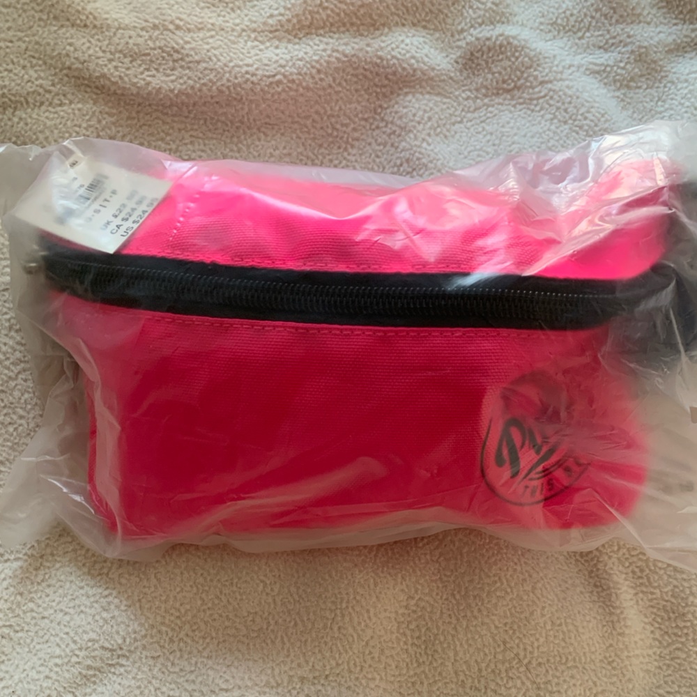 NWT Pink Victoria’s Secret we run the beach neon pink fanny pack waist pouch Y2K